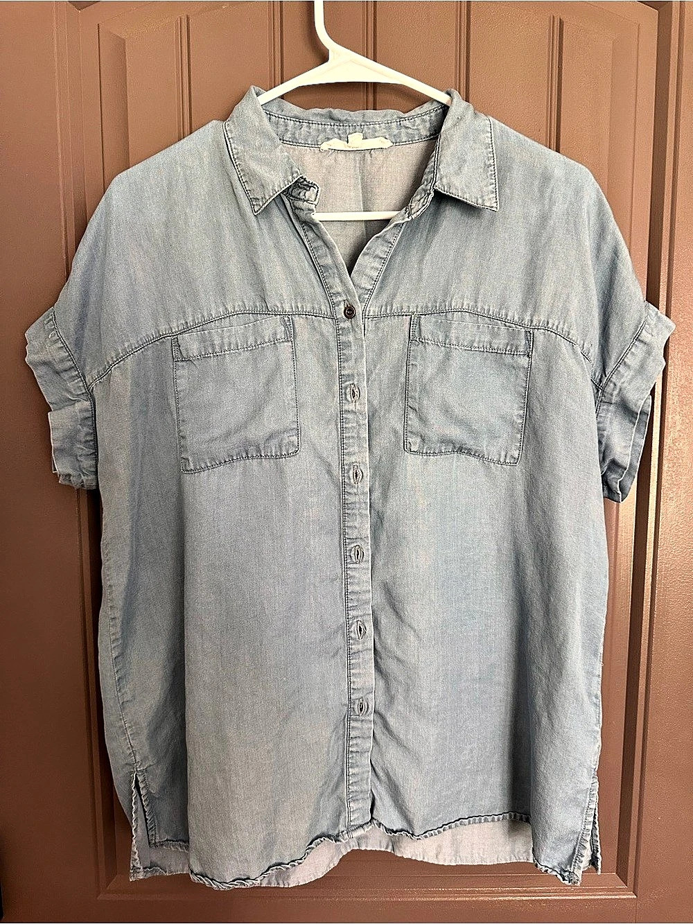 JANE + DELANCEY Denim Button Down Shirt Size Medium Like New